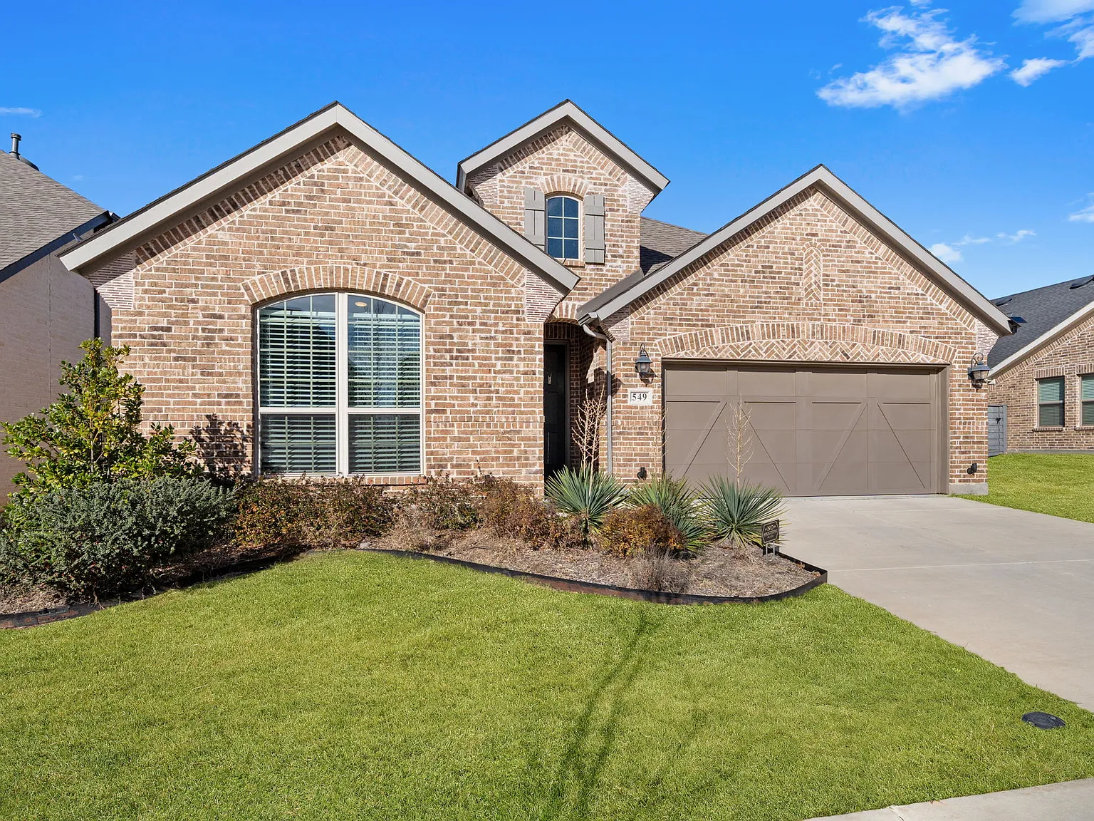4 bed, 2426 sqft, $3,000 — Photo 3