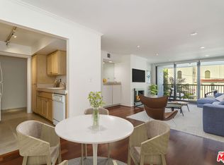 906 N Doheny Dr APT 219, West Hollywood, CA 90069