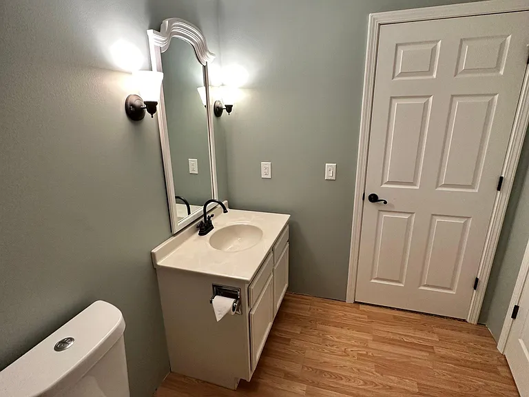 17007 Karen St — Photo 33
