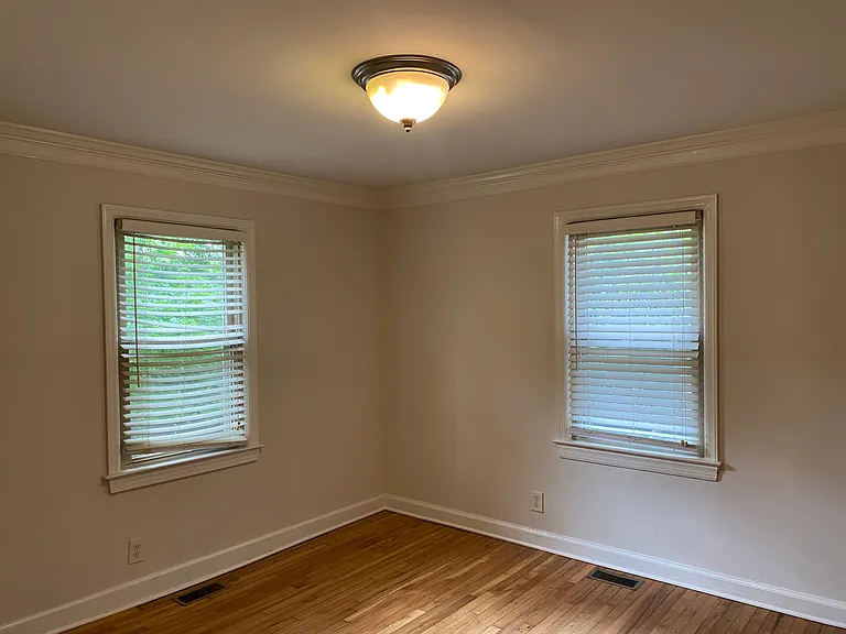 212 Clay St — Photo 8