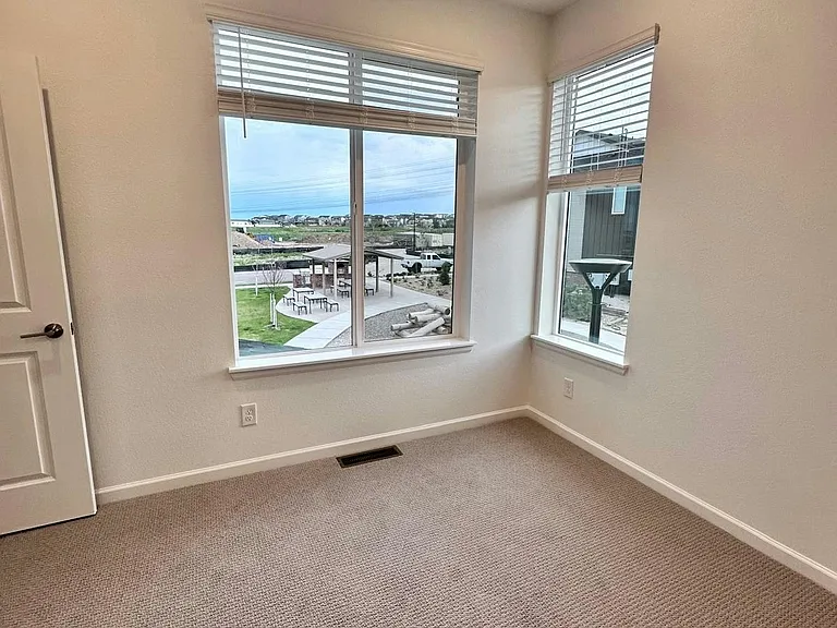 6857 Huddersfield Ln — Photo 14