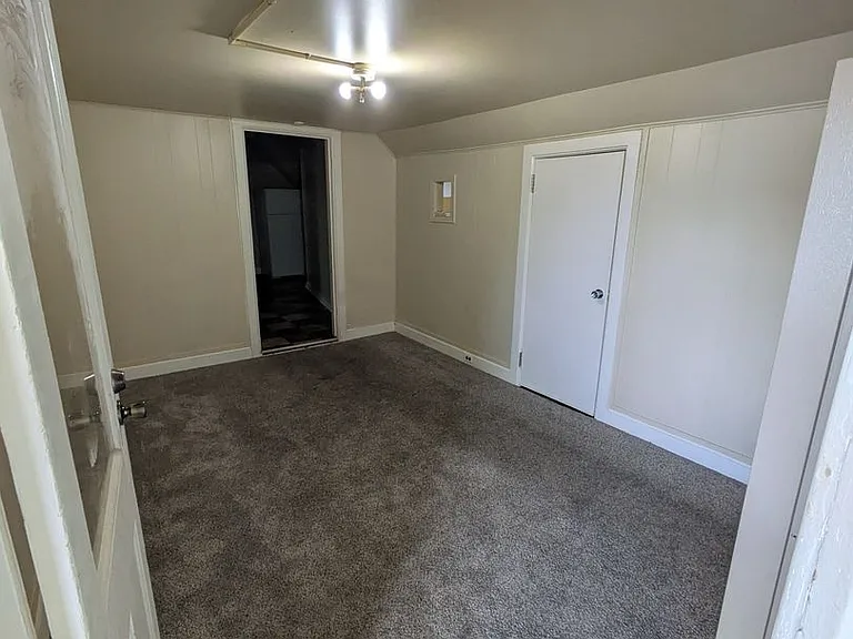 1207 S 15th St — Photo 2