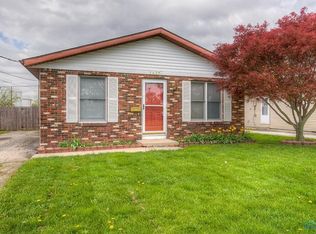 1425 Jersey Rd, Oregon, OH 43616