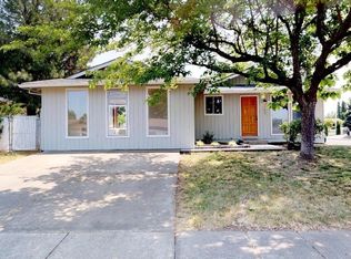 2753 Jim Cir, White City, OR 97503