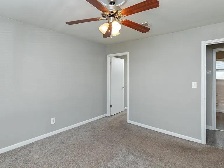 Baba Flats — Photo 11