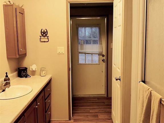 4th image of 1505 Private Road 2737