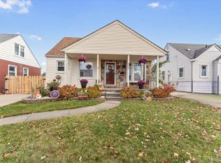 3905 15th St, Wyandotte, MI 48192
