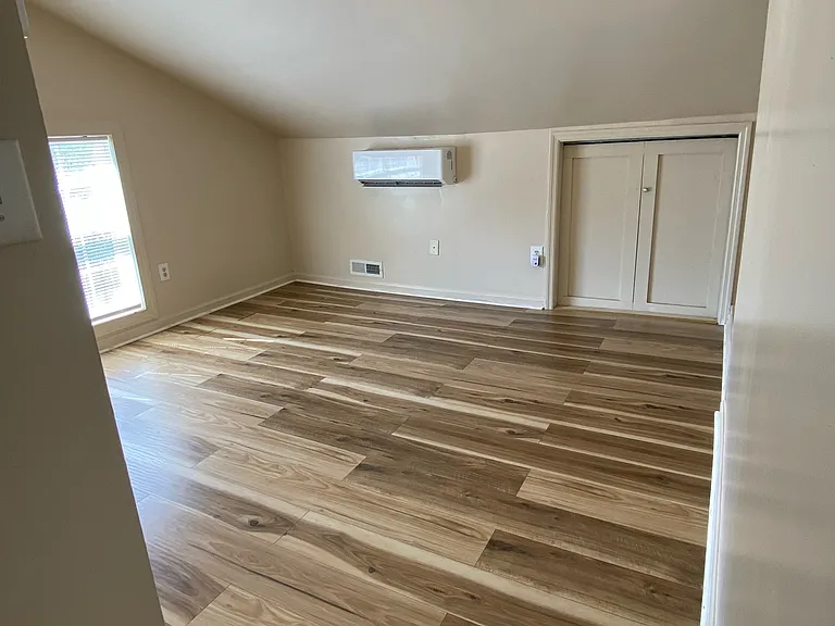 505 S Beaty St — Photo 18