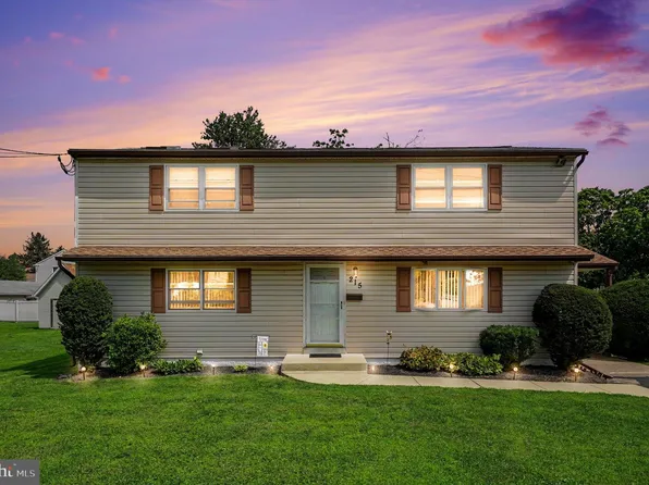 215 Maple St, Warminster, PA 18974