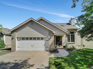 5310 Madalyn Rd, Lincoln, NE 68516