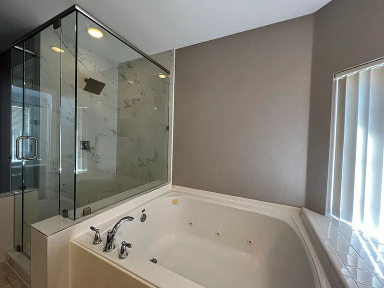 9811 Cliffside Dr — Photo 18