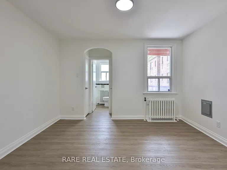 2367 1/2 Queen St E #B — Photo 14
