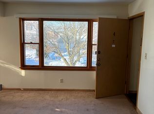 2196 S 93rd St #4, Milwaukee, WI 53227