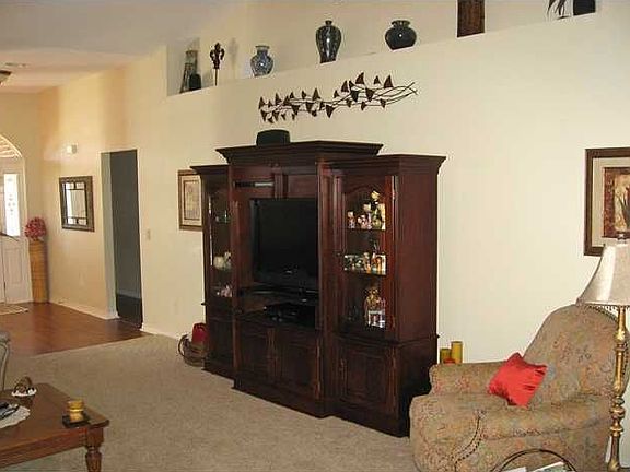 3rd image of 5028 Lantana Dr
