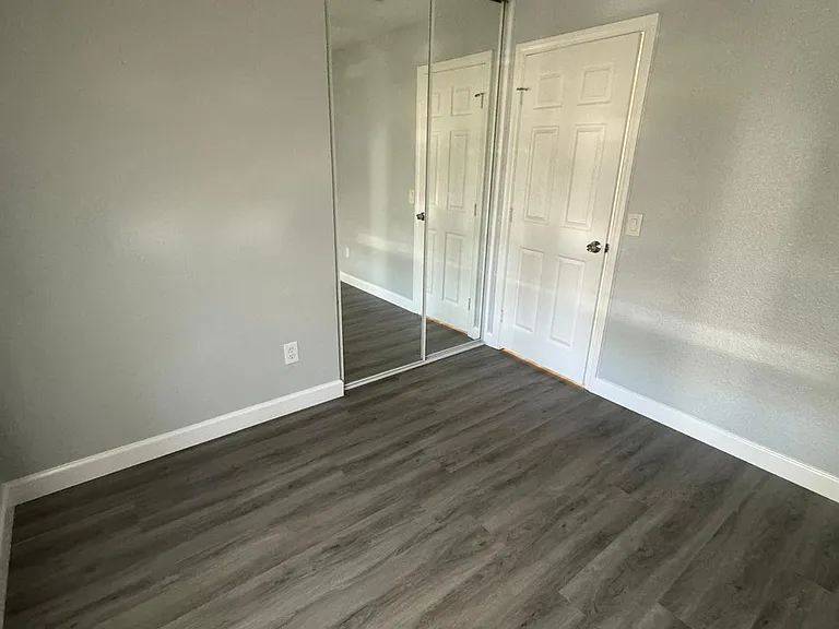 25487 El Greco Dr — Photo 5