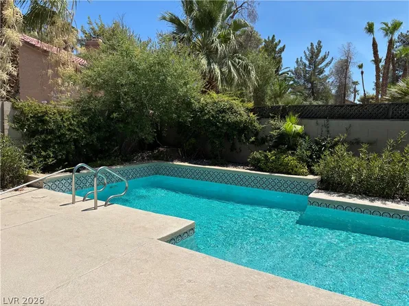 390 Rushing Creek Ct, Henderson, NV 89014