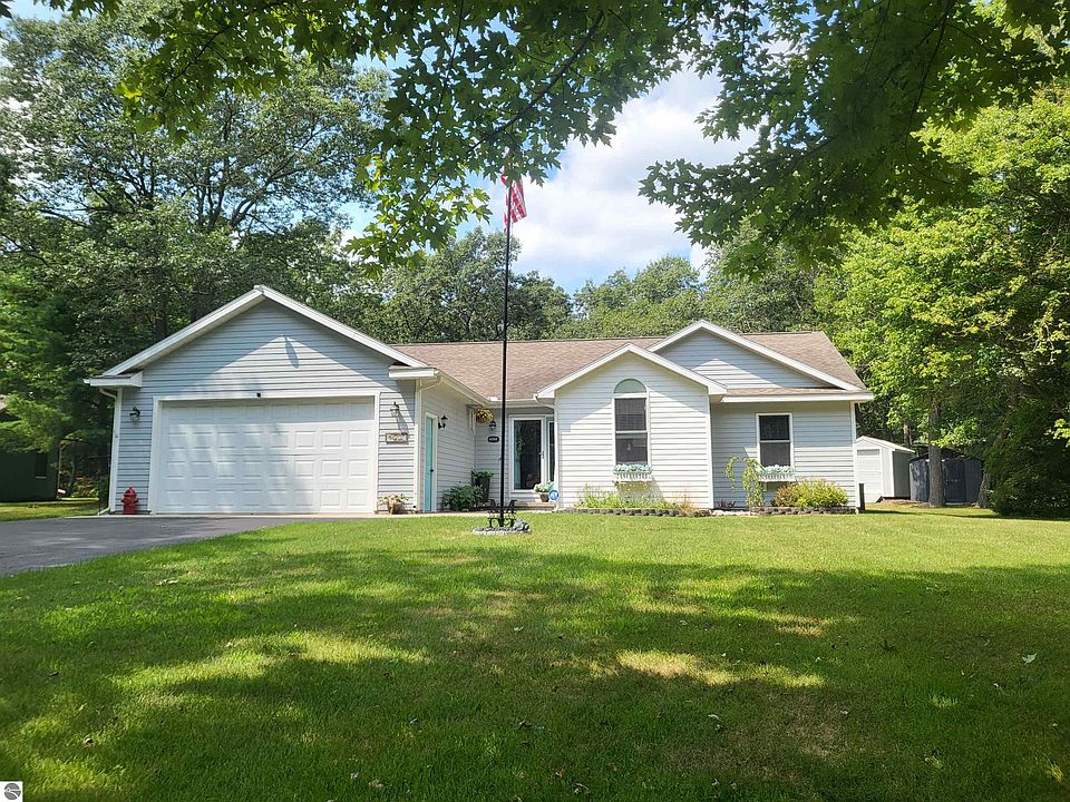 1st image of 6797 Lakewood Dr