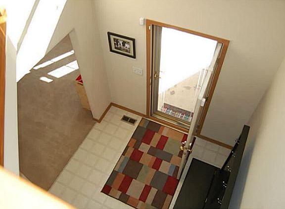 4th image of 8198 Creekstone Ln