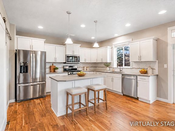 5th image of 20496 SE Clover Crest Ct