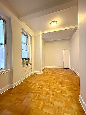 4th image of 903 Park Ave APT 11C