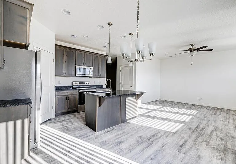 803 N Hilltop Dr — Photo 8
