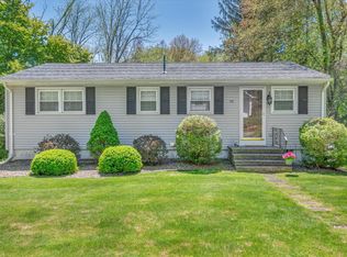 92 Nooks Hill Rd, Cromwell, CT 06416