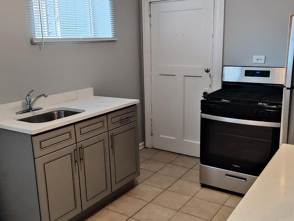 3rd image of 3101 N Kolmar Ave #G