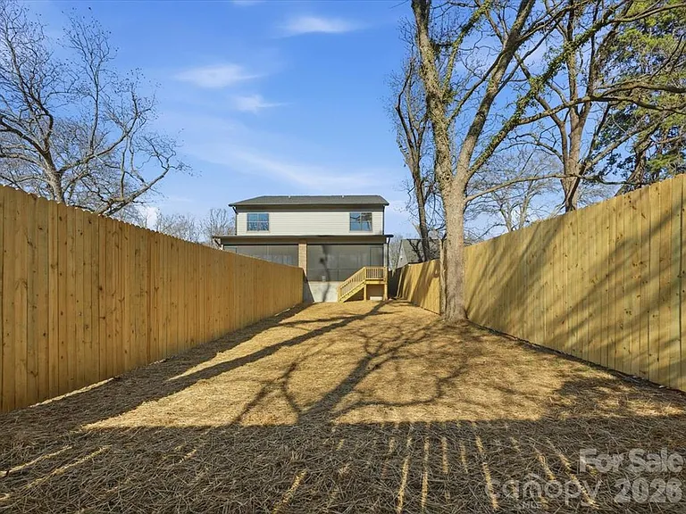 431 W Peterson Dr — Photo 20
