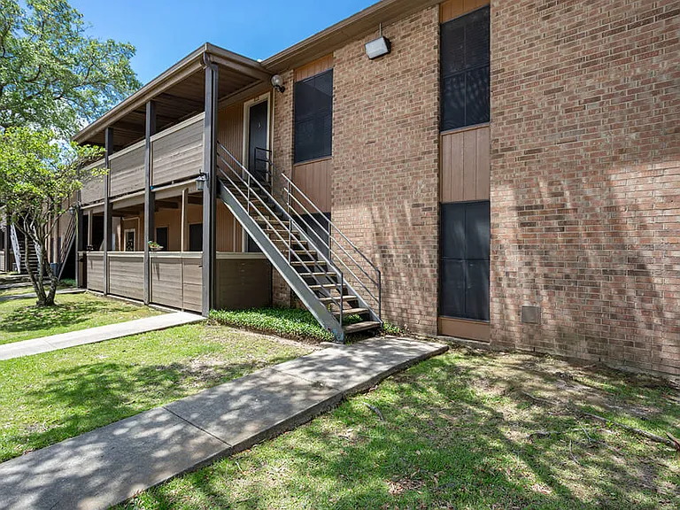 Red Brick Exteriors