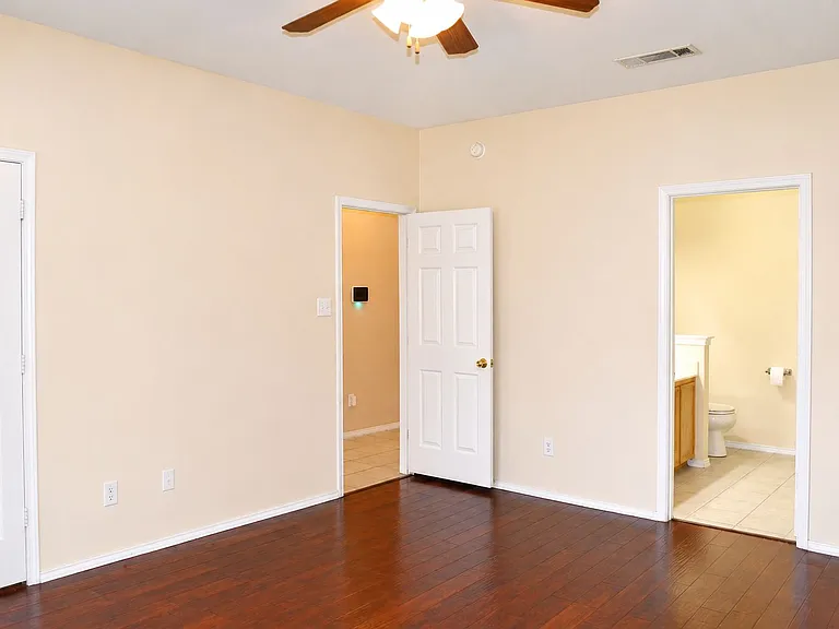712 White Hawk Trl — Photo 23