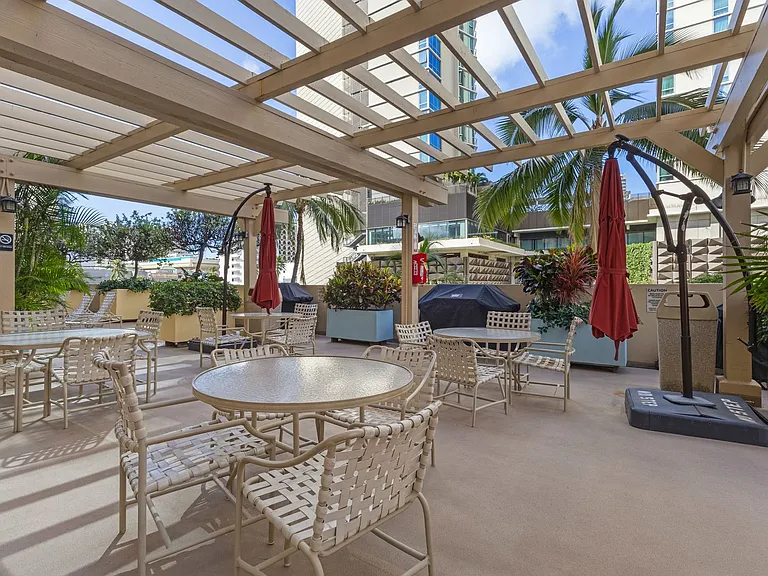 2140 Kuhio Ave #801 — Photo 16