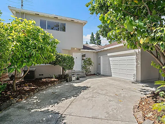 1486 Richards Ave — Photo 2
