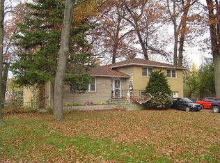 2840 County Line Rd, Lake Station, IN 46405