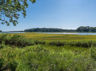 590 Haywaters Dr, Cutchogue, NY 11935
