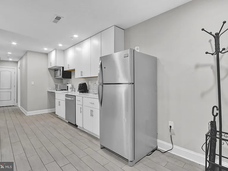 1167 Morse St NE #B1 — Photo 7