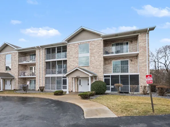 16032 Crystal Creek Dr APT 2B, Orland Park, IL 60462