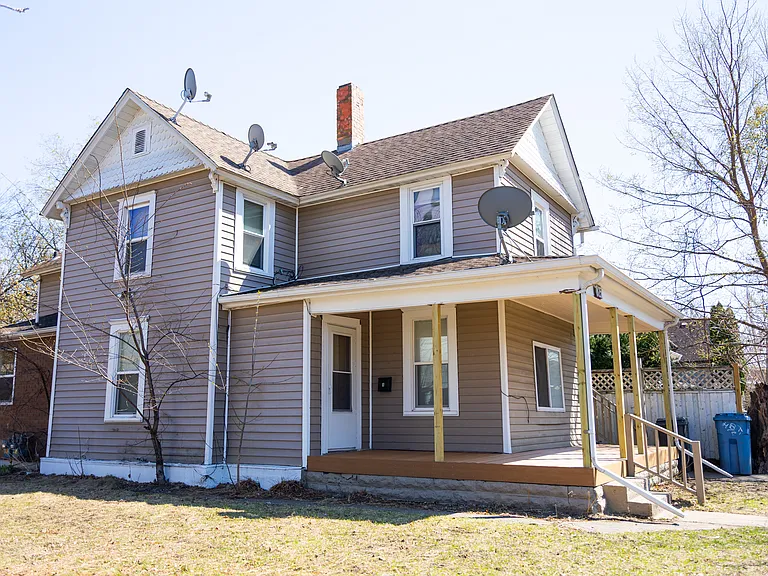 1825 Jackson St NE #1 — Photo 2