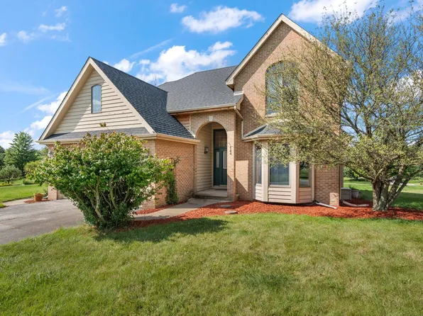 140 Kensington Dr, Valparaiso, IN 46385
