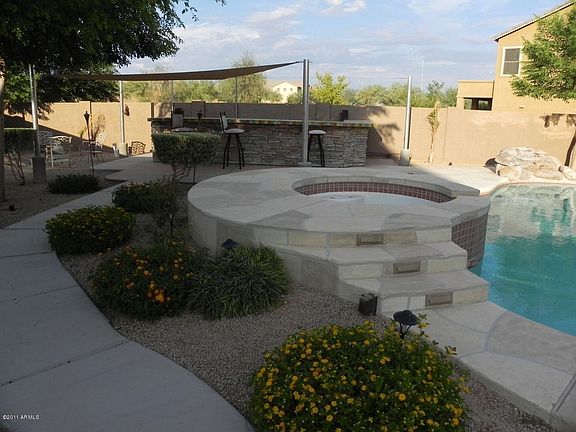 4th image of 1646 E Chaparral Dr