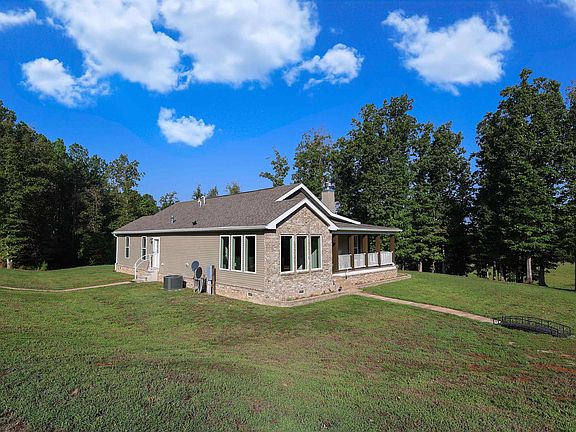 3rd image of 587 Owley Rd