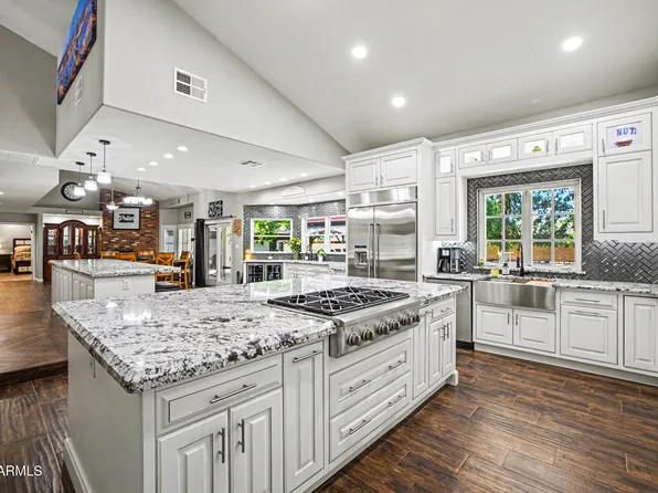 19460 E SONOQUI Boulevard, Queen Creek, AZ 85142