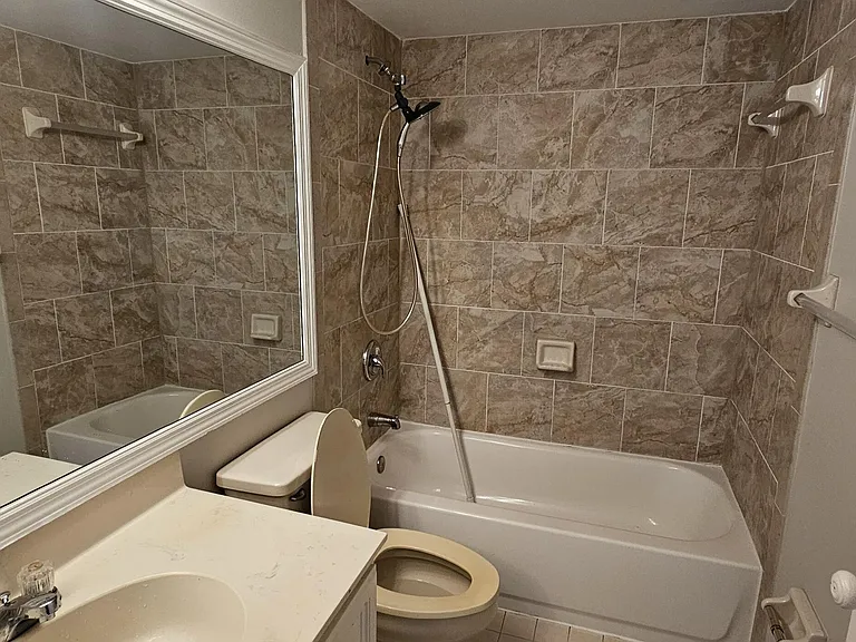 2245 SW 22nd Ave #1020 — Photo 19