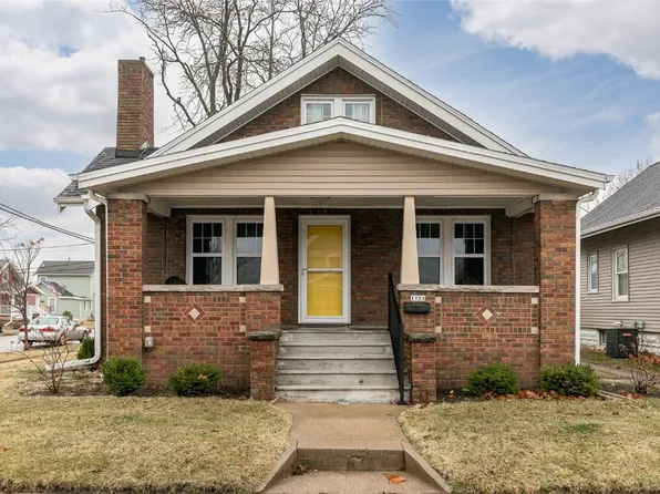 1724 Hamilton St SW, Cedar Rapids, IA 52404