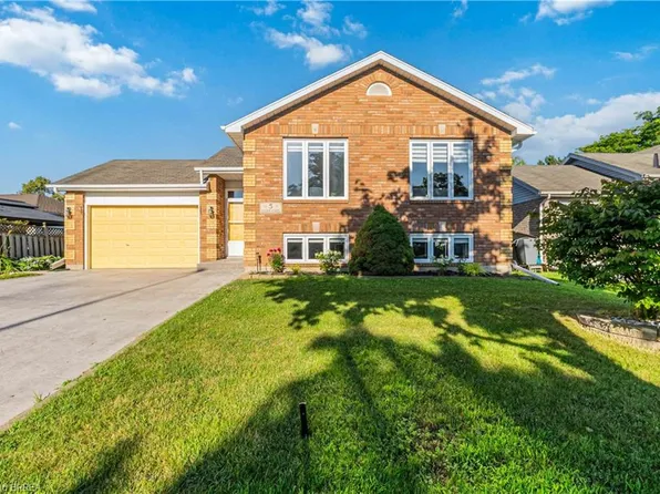 5 Cork Cres, Brantford, ON N3V 1E3