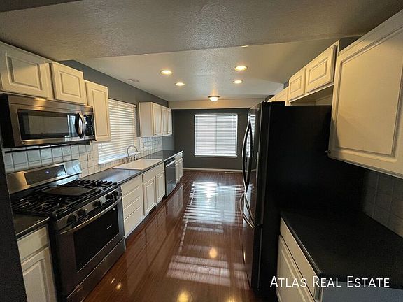 4th image of 4707 Laramie Sky Dr