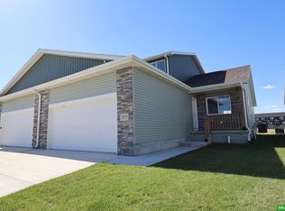 3575 Little Bluestem Rd, Fremont, NE 68025
