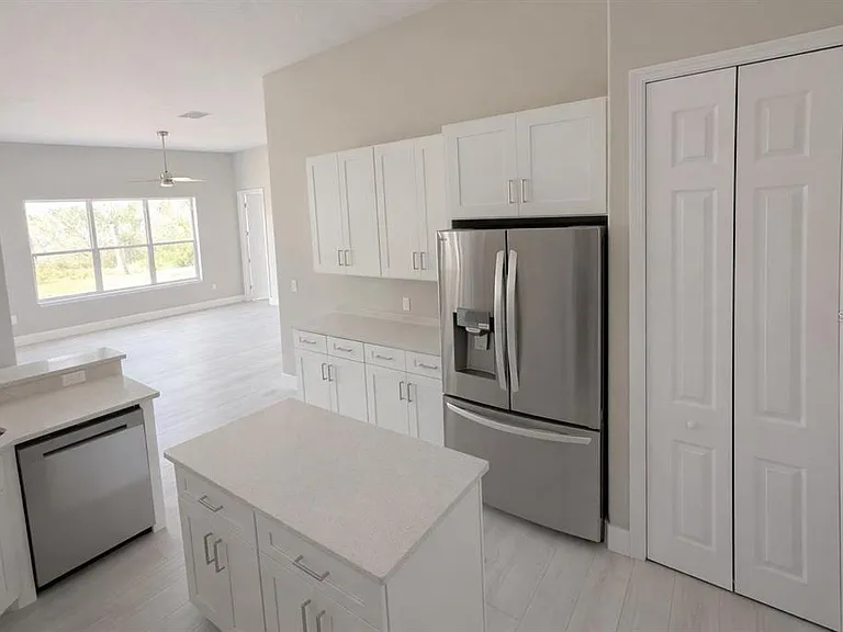 3504 Valleyview Dr — Photo 8