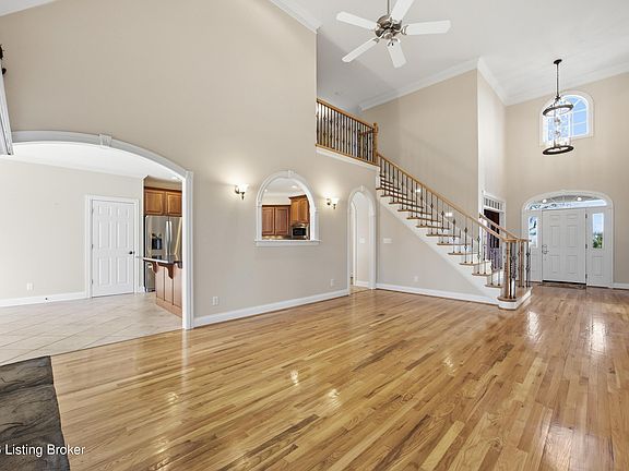 3rd image of 2870 Cropper Rd