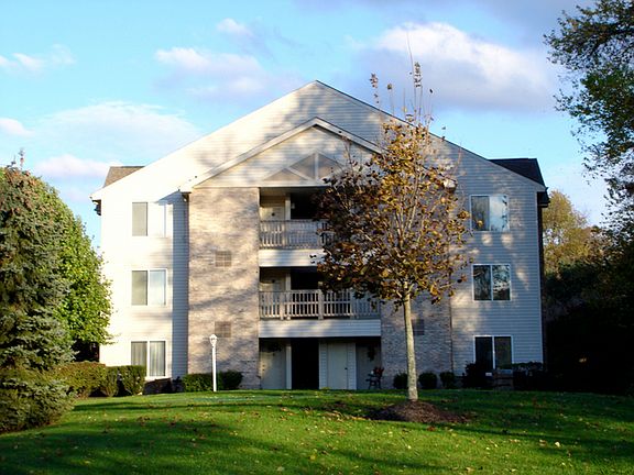 4th image of 110 Twin Ponds Ln #1672488