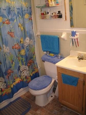 2nd image of 364 Axtell Ave APT 4A